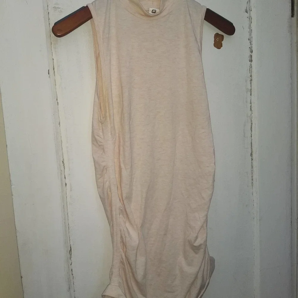 NWOT Fabletics Kathy Seamless Mock Turtleneck in Peach Sz L - Picture 5 of 7